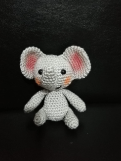 Bebek Panosu İçin Amigurumi Minik Fil